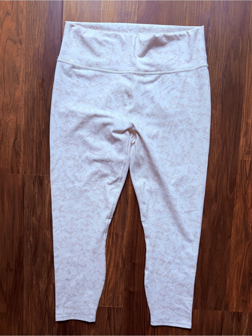 Fabletics Define Powerhold High Waisted 7/8 Leggings Size XL Neutral Ivory NWT